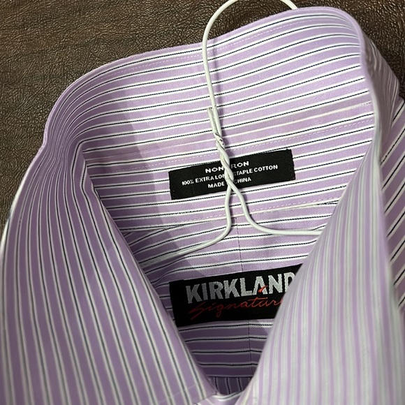 Kirkland Signature mens shirt. - Picture 9 of 9